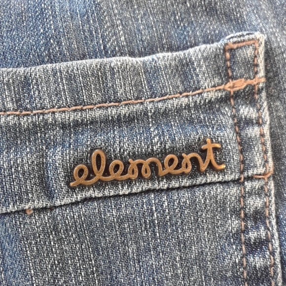 Cuffed denim shorts - Picture 3 of 4